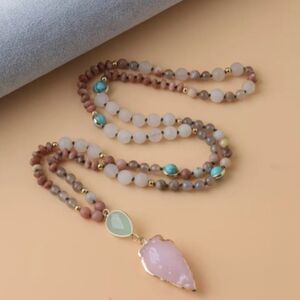 New Rose Quartz Sone Arrowhead  Necklace 30in